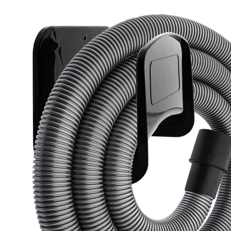 Czarny wieszak plastikowy na wąż